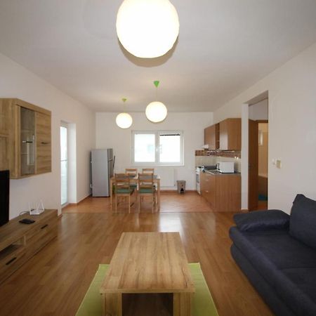 Apartman 502 Ruzindol Luaran gambar