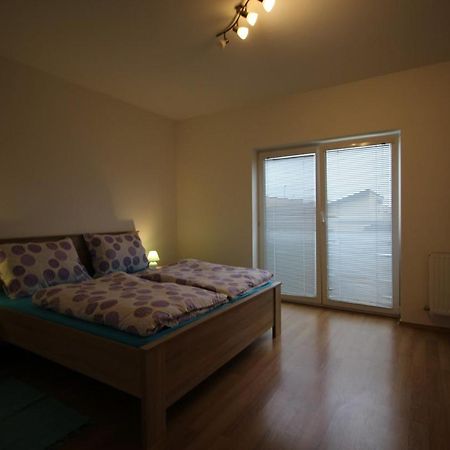 Apartman 502 Ruzindol Luaran gambar