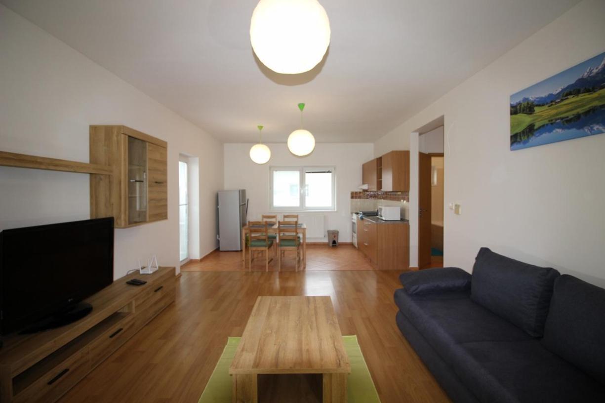 Apartman 502 Ruzindol Luaran gambar