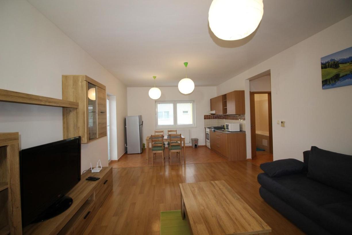 Apartman 502 Ruzindol Luaran gambar
