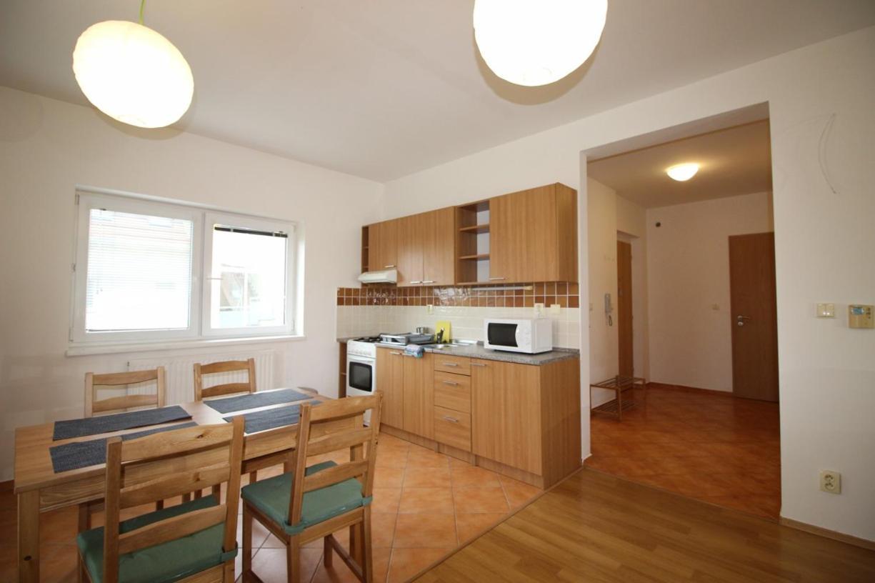 Apartman 502 Ruzindol Luaran gambar