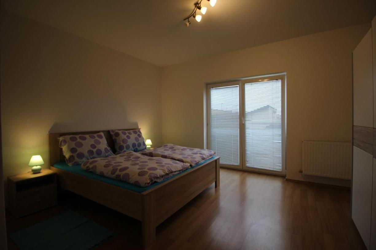 Apartman 502 Ruzindol Luaran gambar