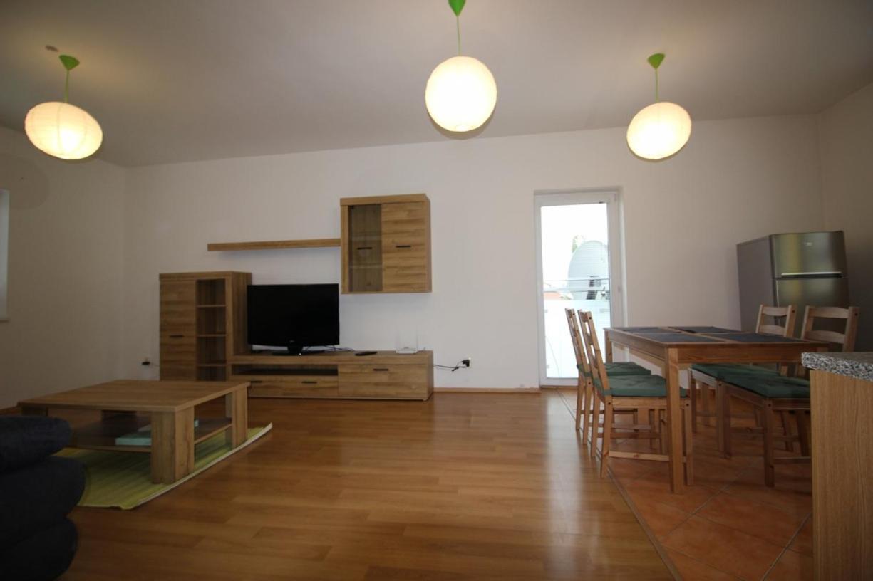 Apartman 502 Ruzindol Luaran gambar